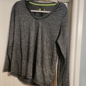XERSION LONG SLEEVE , WOMENS PULLOVER ACTIVE WEAR, V-NECK Size XL